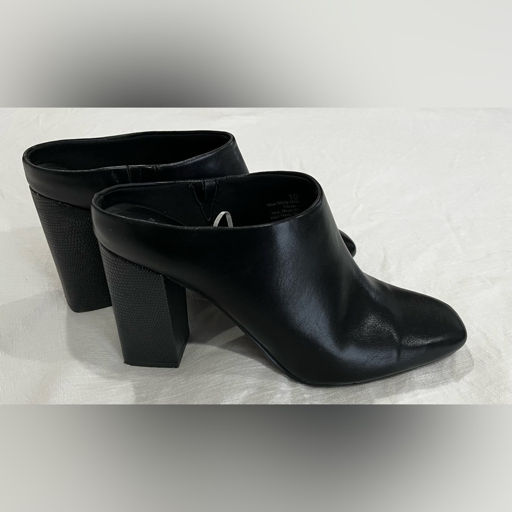 Black heeled mules
